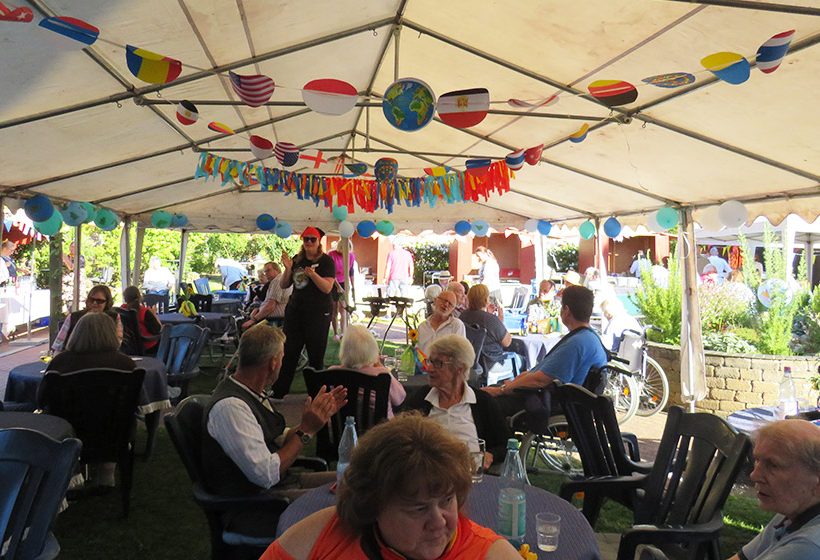 Sommerfest 2025 – „Multikulti“ im SeniorenpflegeZentrum am Sund